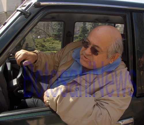 alexandru simionovici in masina