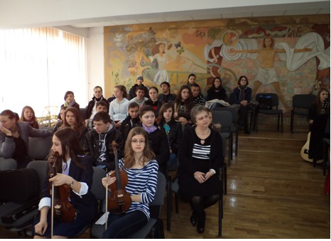 scoala altfel la Grup Scolar Alexandru cel Bun