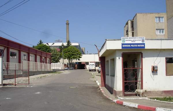 fosta fabrica de izolatori este acum sediul Politiei Rutiere