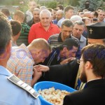 IPS Teofan binecuvantand detinutii din Penitenciarul Botosani