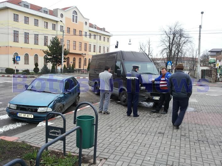 accident intersectie AT Laurian Botosani
