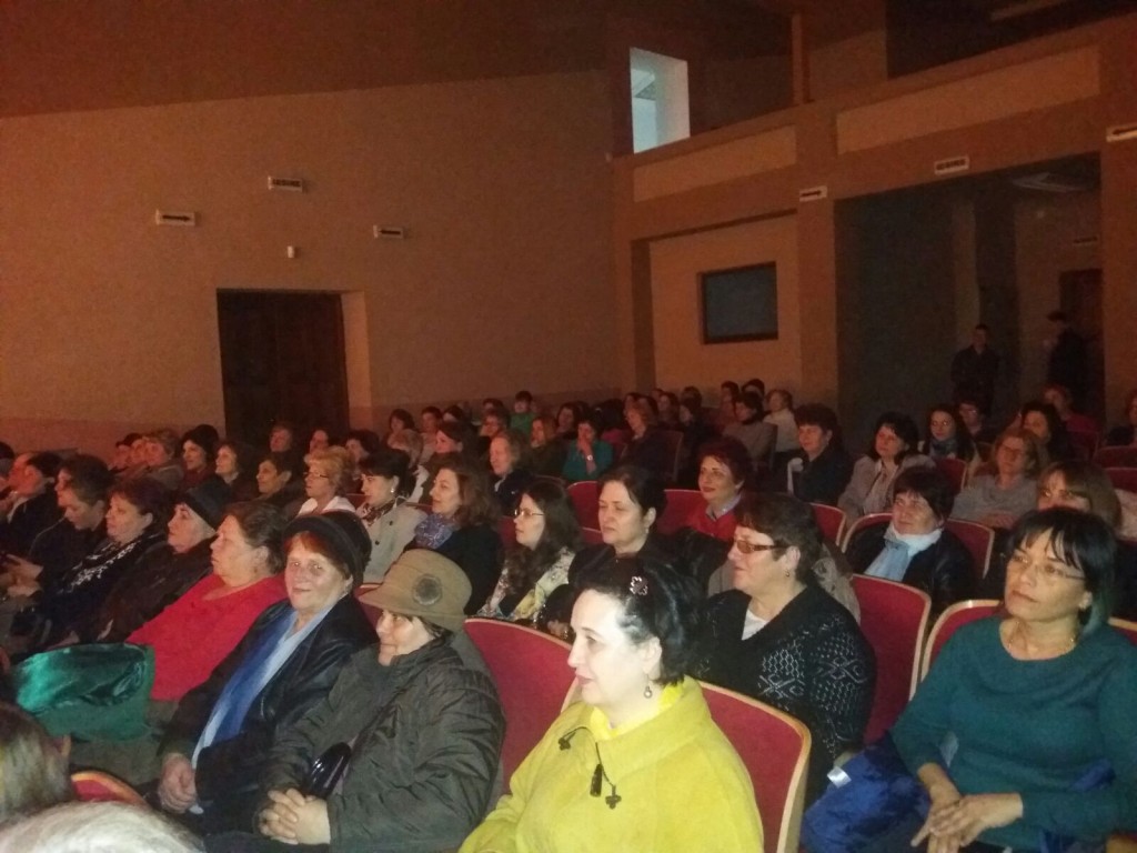 spectacol de teatru pentru femeile din Dorohoi- PSD Botosani