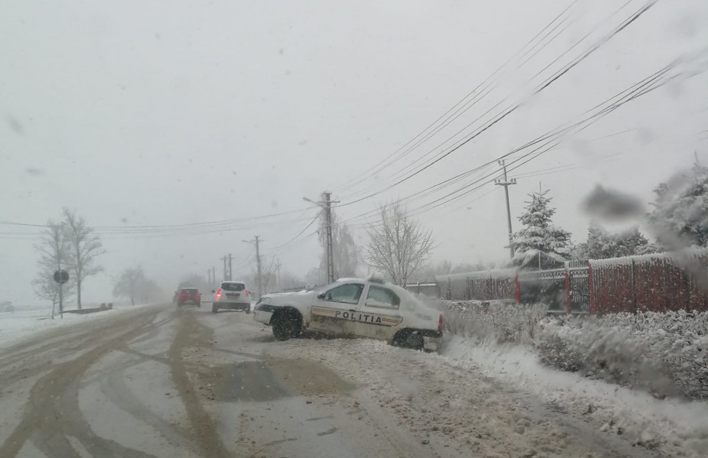 masina de politie in sant, stiri, botosani, dorohoi