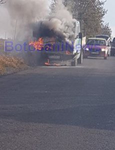 masina foc in mers pompieri