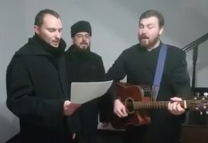 BotosaniNews, colindul colindelor cantat de preotii Istrate, Simionica si Onea