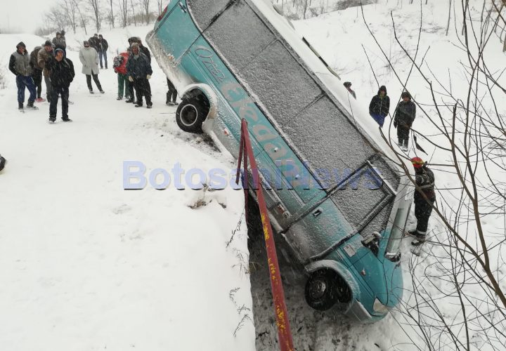 stiri, botosani, accident, microbuz rasturnat (2)