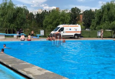 ambulanta la strad la Iasi