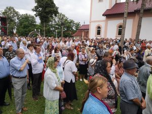 sfintire biserica din satul Maghera- Varfu Campului Botosani, slujba oficiata de Calinic Botosaneanul (5)