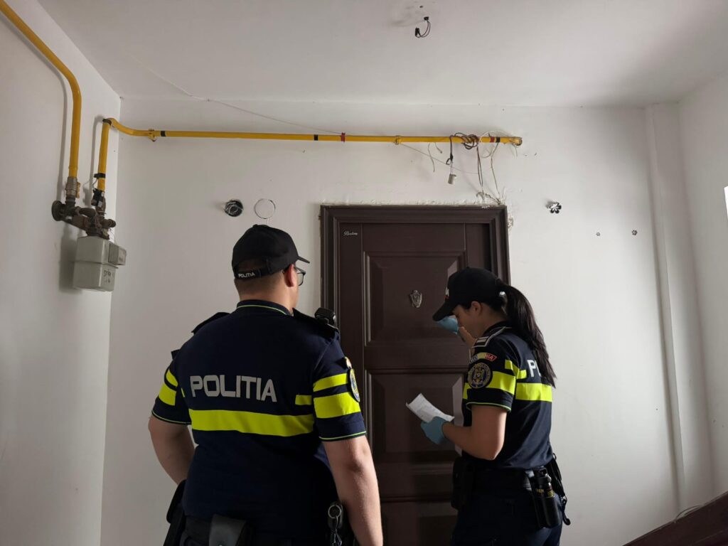 Perchezitii locuinte Cismea politie masini